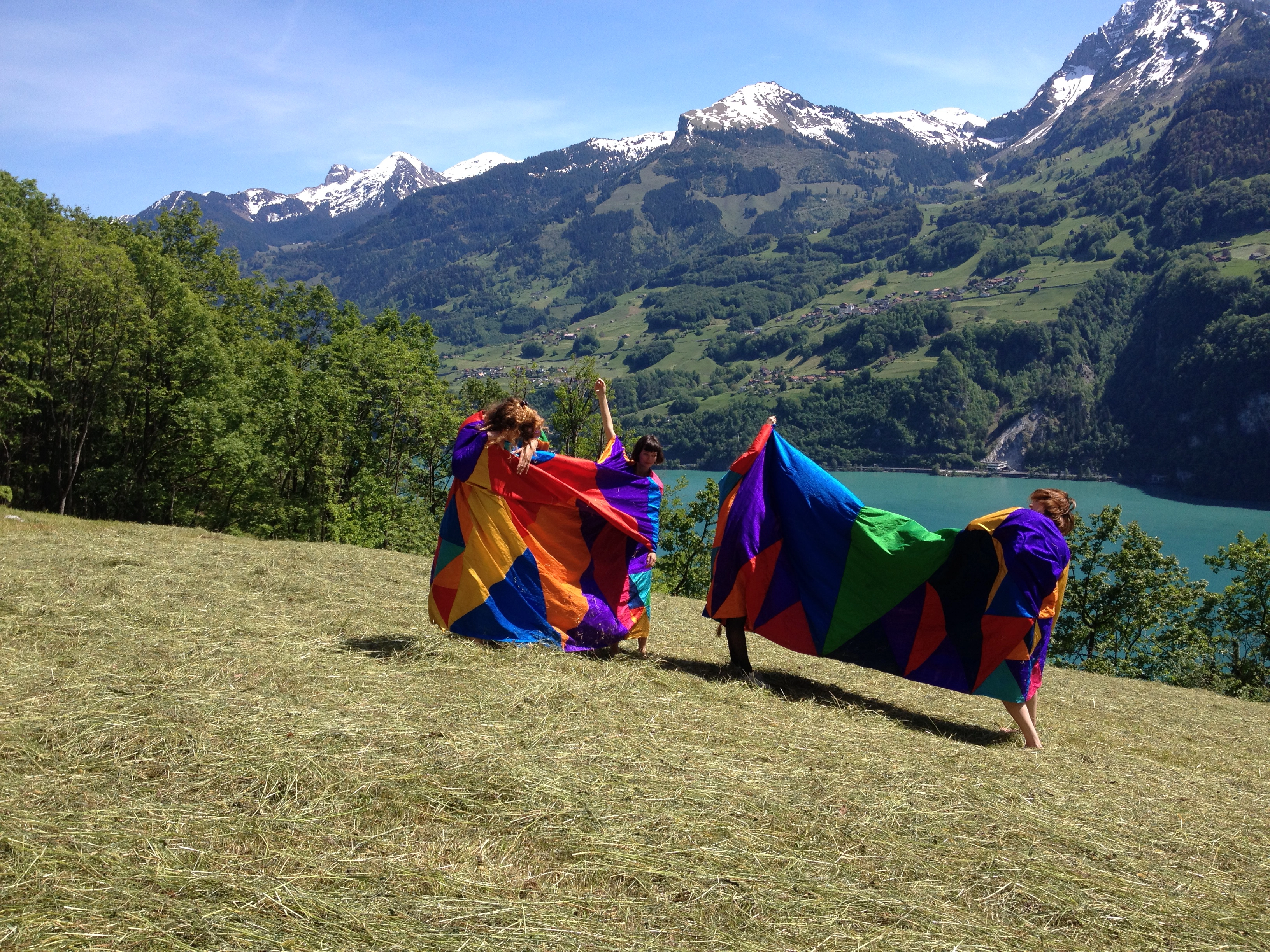 Louise Guerra – Chapter 16 - X MODES robes-poèmes, 2016 – Foto: Roman Kurzmeyer