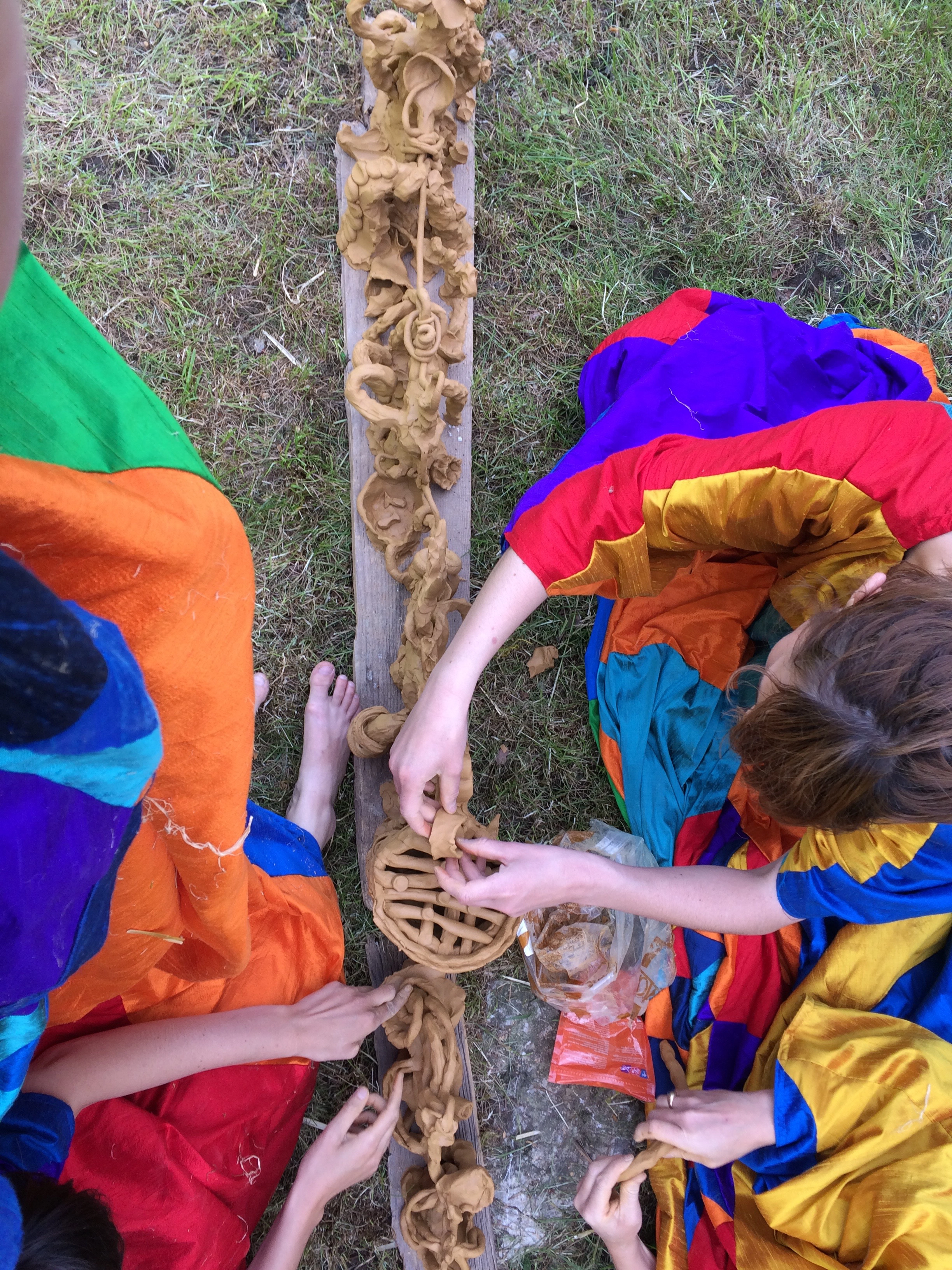 Louise Guerra – Chapter 16 - X MODES robes-poèmes, 2016 – Foto: Roman Kurzmeyer